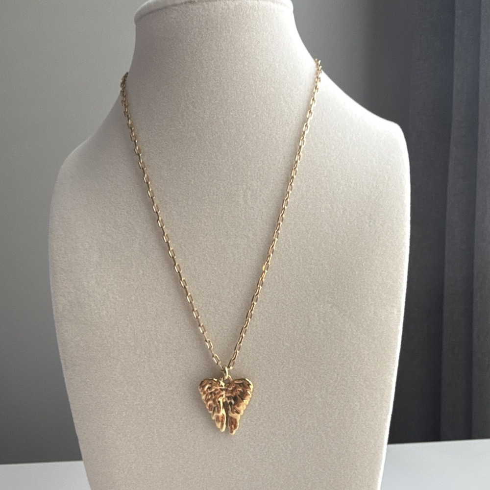 UNOde50 NWT Gold Tone Angel Wings Heart Pendant Necklace Cable Chain Adjustable